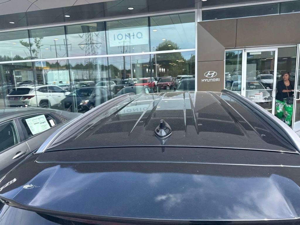 Used 2024 Black Kia S image 11