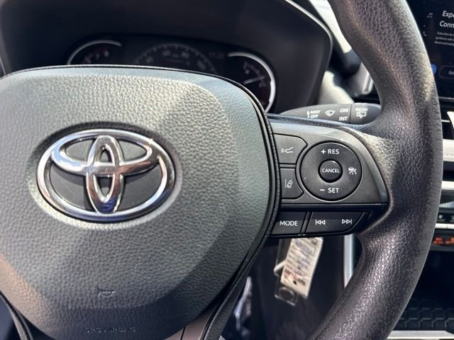 2025 Toyota RAV4 LE - Photo 26