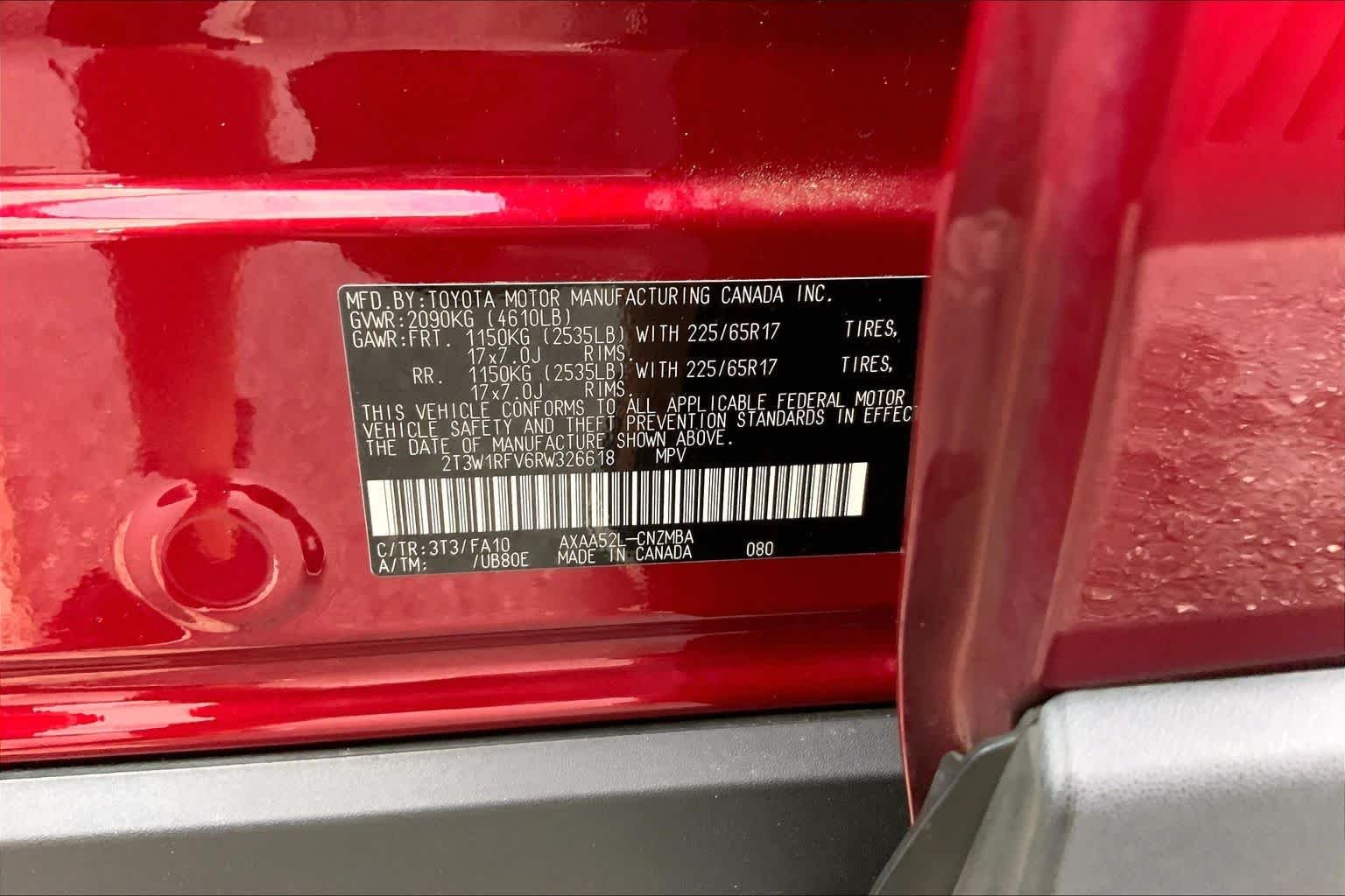 Used 2024 Ruby Flare Pearl Toyota XLE image 31