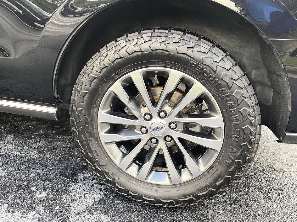 Used 2018 Shadow Black Ford Limited image 25