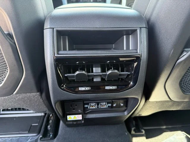 2025 Jeep Grand Cherokee Limited - Photo 13