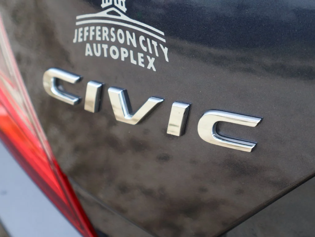 Used 2019 Blue Honda LX image 14