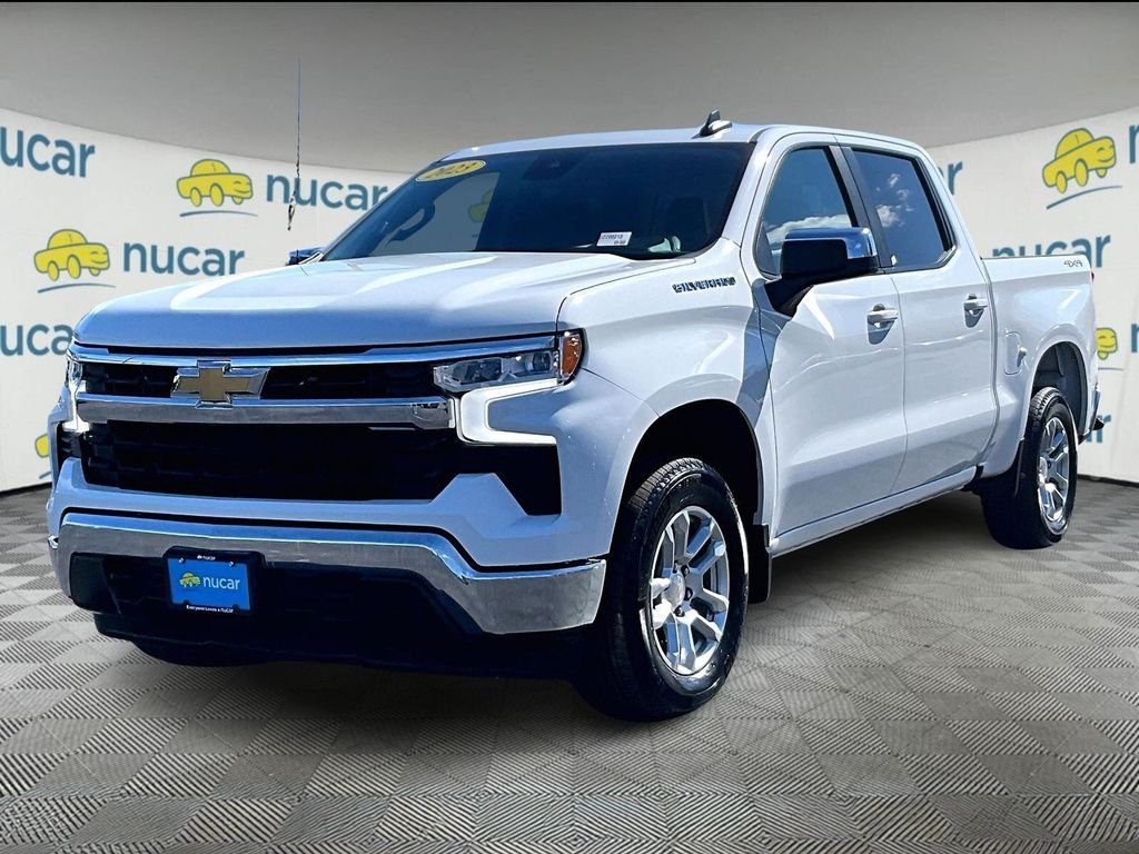 Used 2023 White Chevrolet LT image 3