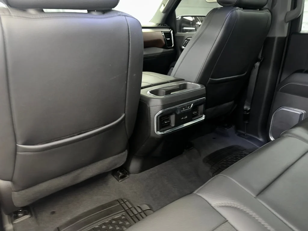 Used 2024 White Frost Tricoat GMC Denali image 23