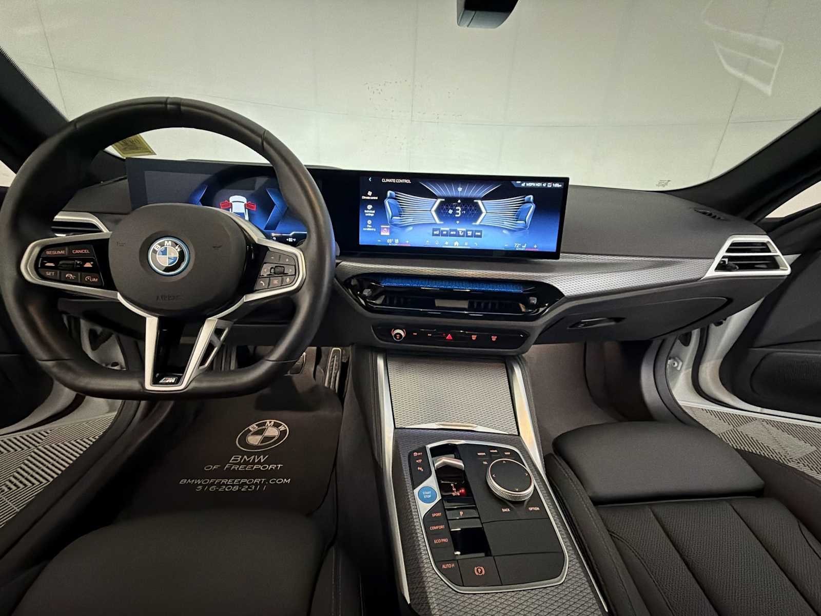 2025 BMW i4 40 - Photo 17