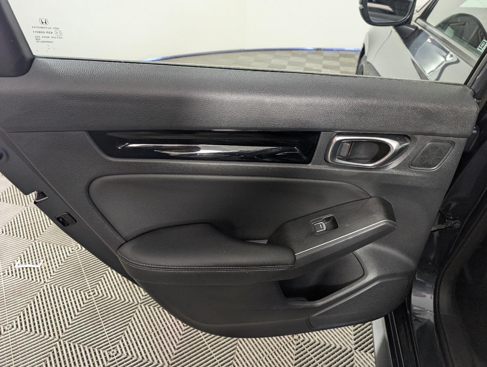 Used 2022 Meteorite Gray Metallic Honda Sport Touring image 32
