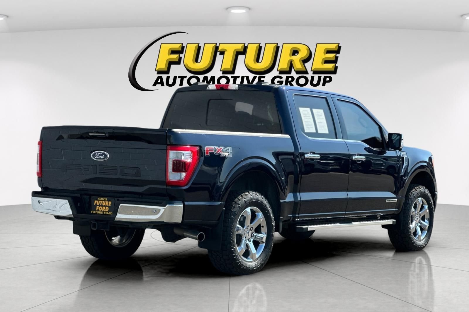 Used 2022 Blue Ford Lariat image 3