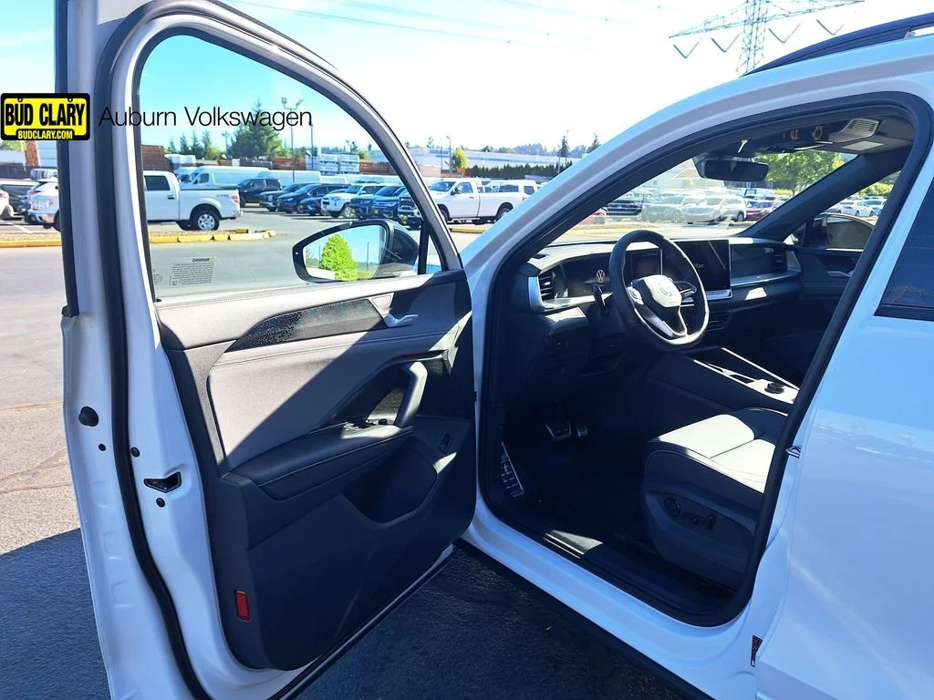 New 2026 White/off-white Volkswagen 2.0T SE R-Line Black image 10