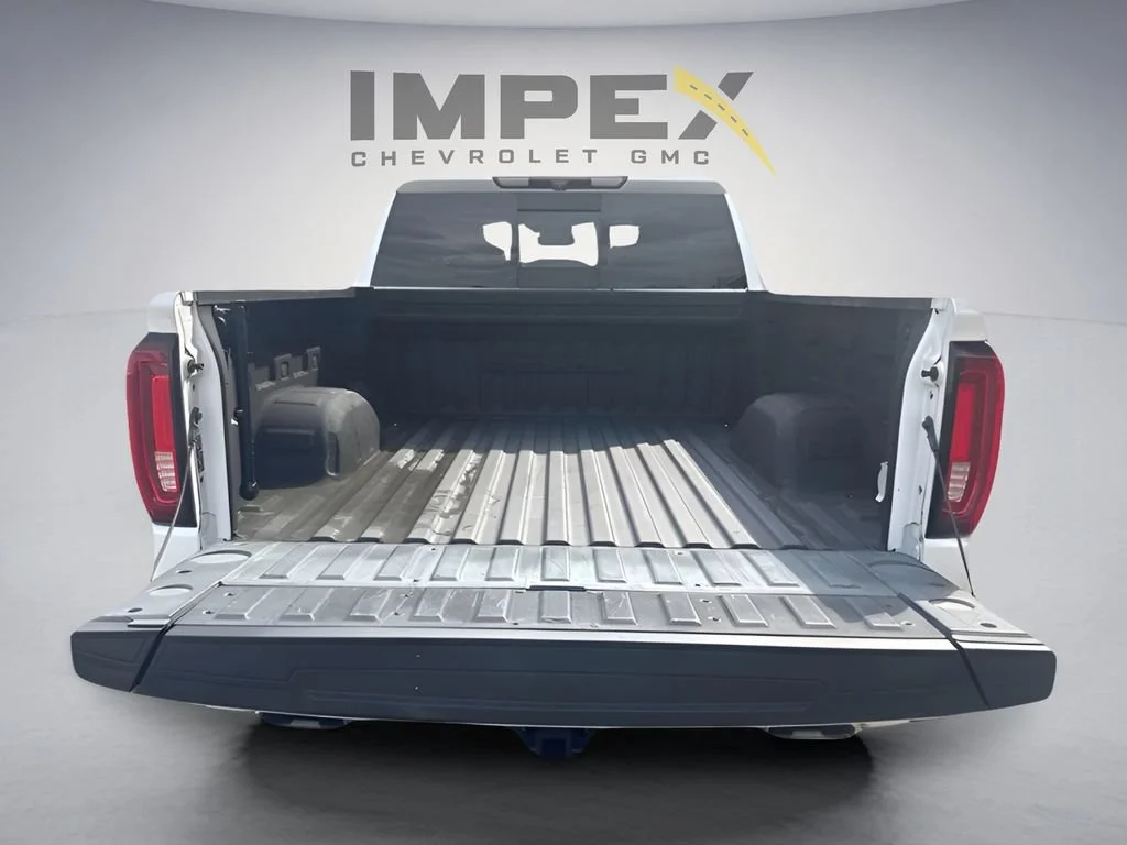 Used 2022 WHITE FROST TRICOAT GMC Denali image 37