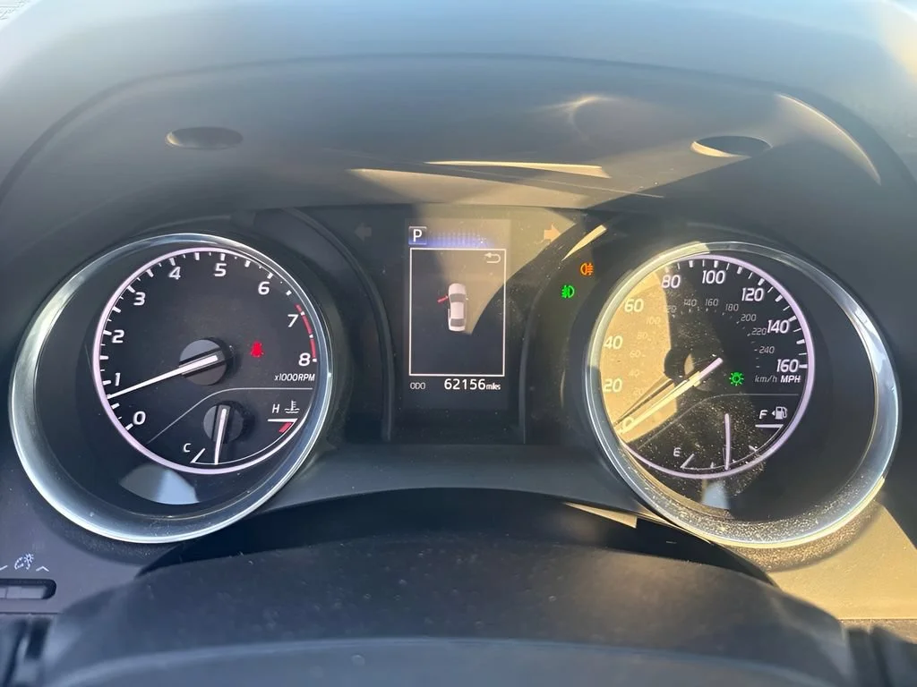 Used 2020  Toyota LE image 14