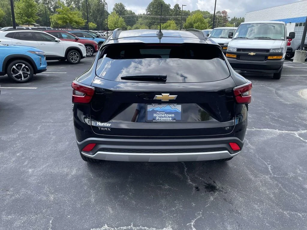 New 2026 Mosaic Black Metallic Chevrolet LT image 5