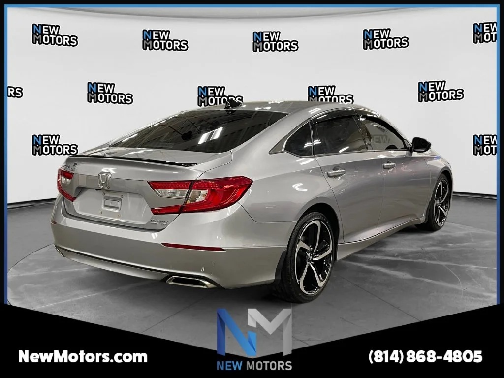 Used 2022 Silver Honda Sport Special Edition image 5