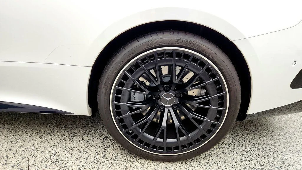 Used 2026 MANUFAKTUR Moonlight White Metallic Mercedes-Benz AMG® CLE 53 4MATIC+ Coupe image 9