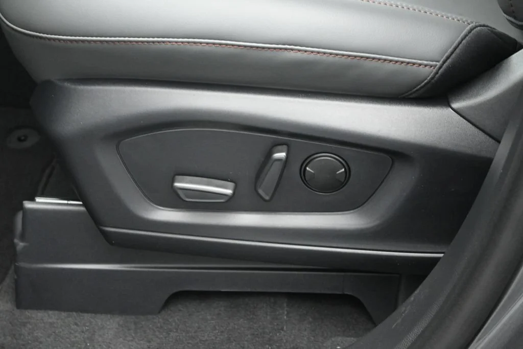 New 2027 Carbonized Gray Metallic Ford Active image 9