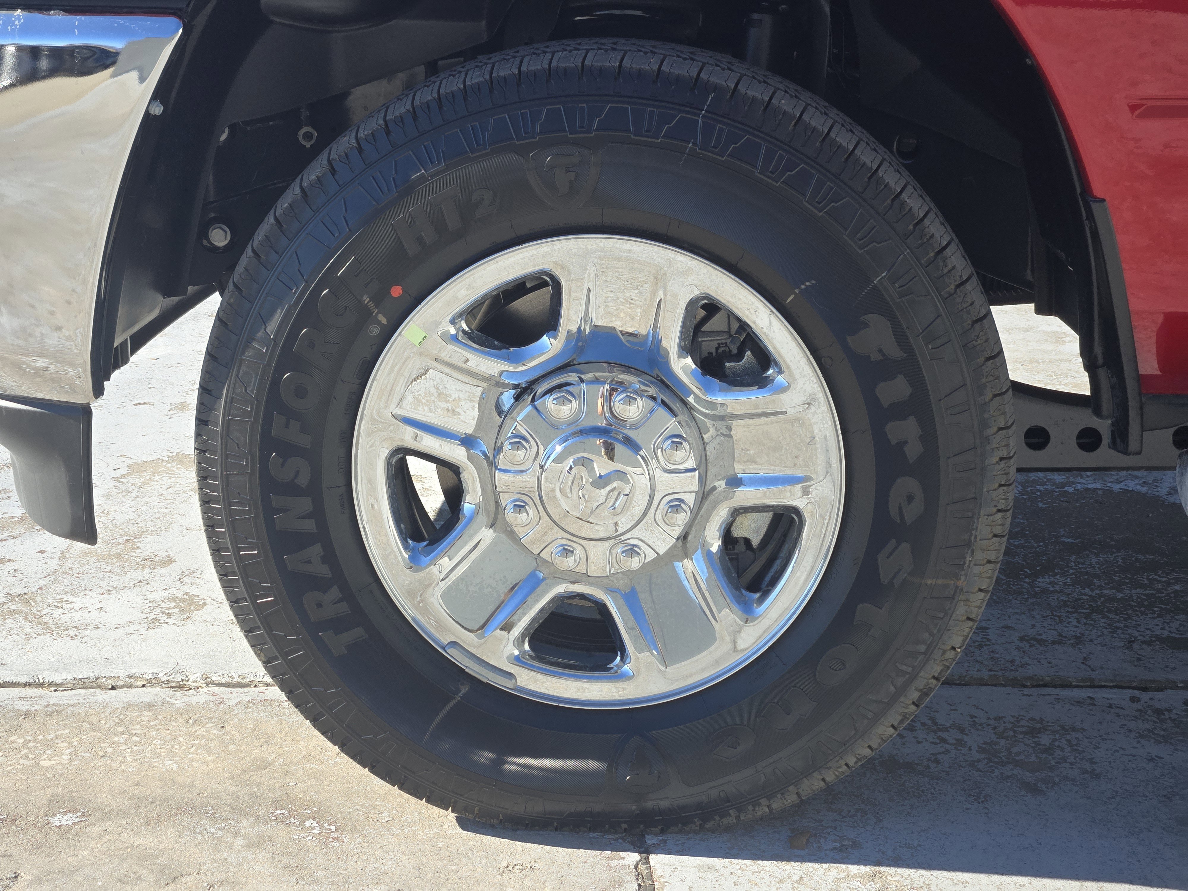 New 2026 Molten Red Pearl-Coat Exterior Paint RAM Tradesman image 10