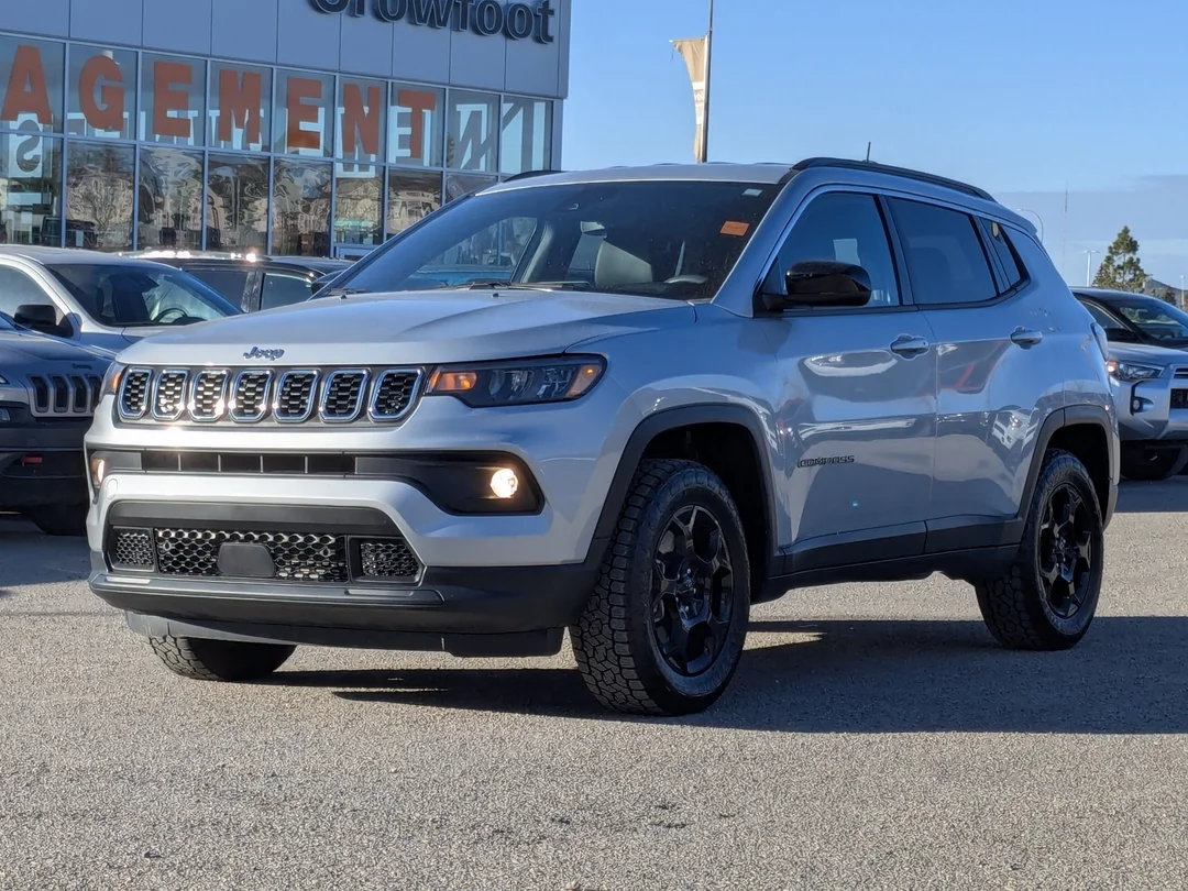 Certified Used 2025 Silver Jeep North - - 4x4 - Remote Start - Active Lane - Back Up Cam & More! image 4