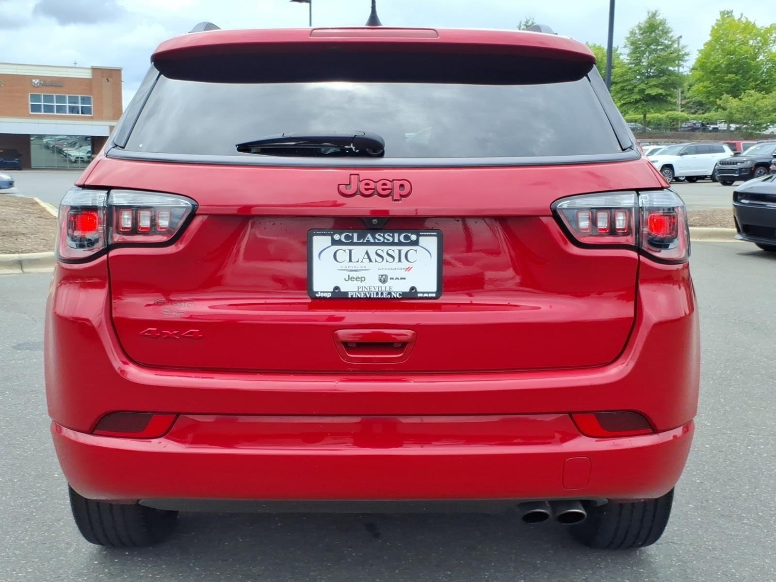 Used 2022 Redline Pearlcoat Jeep (RED) Edition image 17