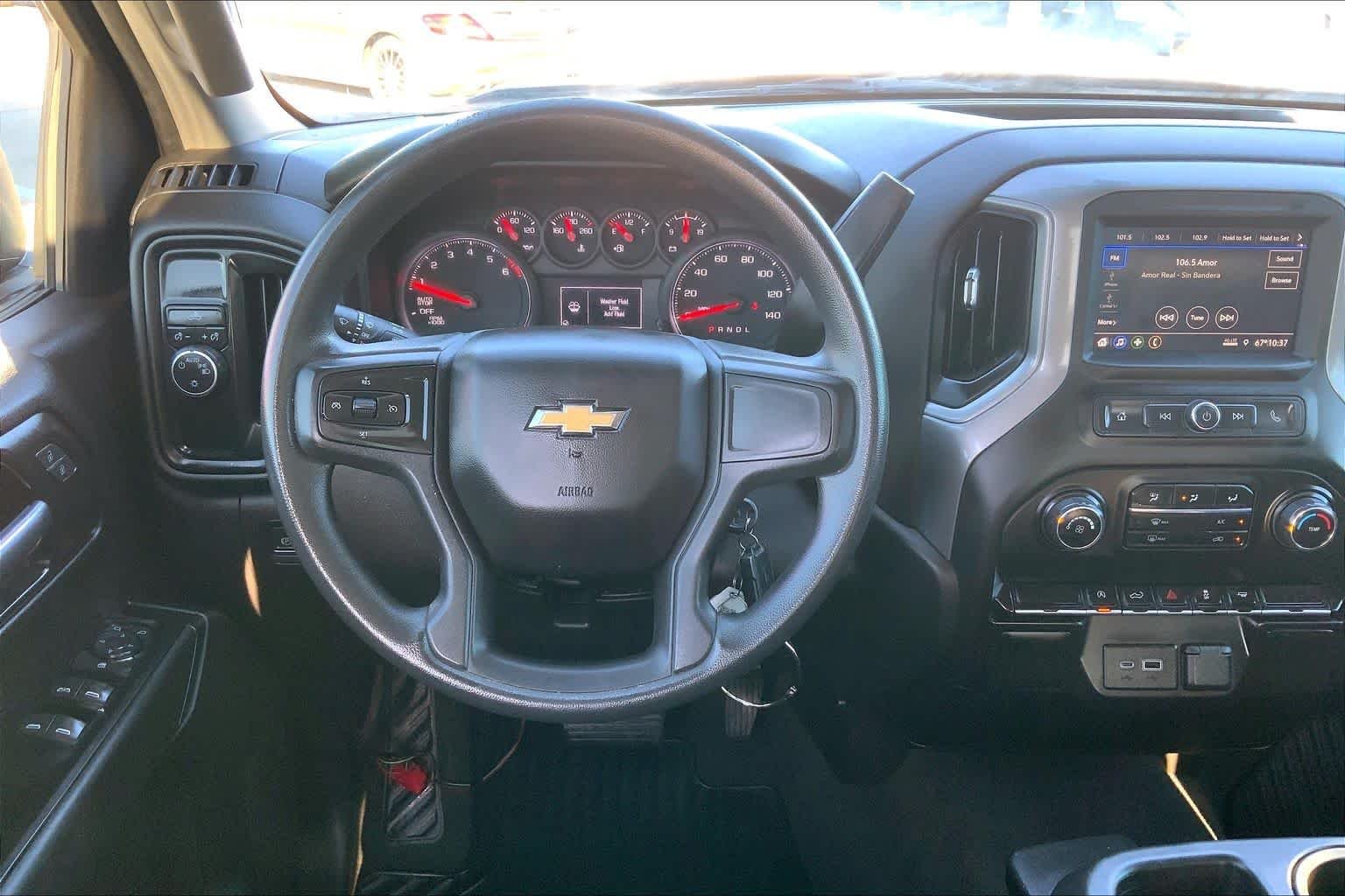 Used 2022 Satin Steel Metallic Chevrolet Custom image 5