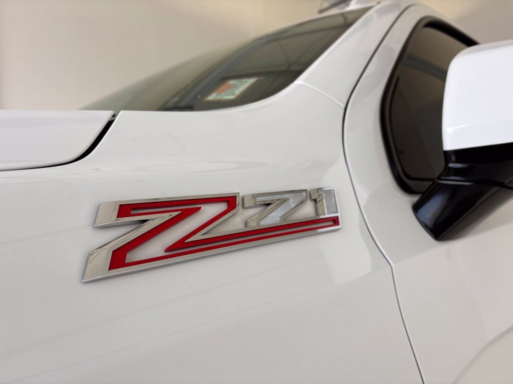 Used 2024 Summit White Chevrolet Z71 image 27