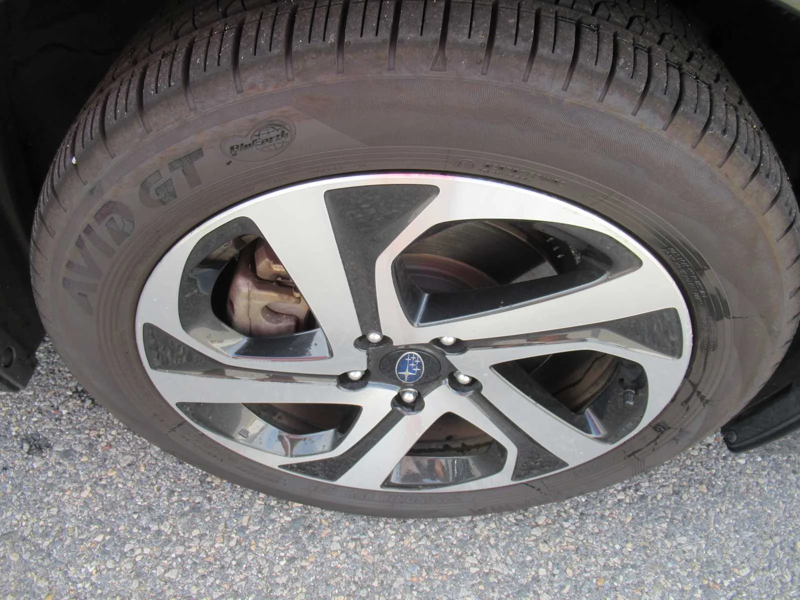 Used 2022 Crystal Black Silica Subaru Limited image 12