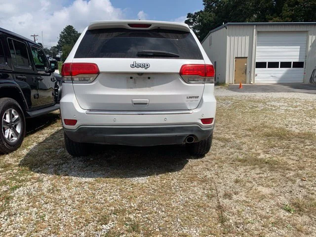 Used 2018 White Jeep Limited image 5