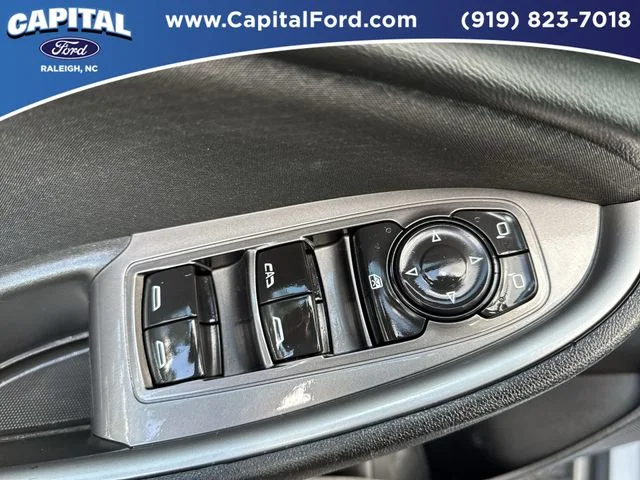 Used 2022 White Chevrolet LT image 21