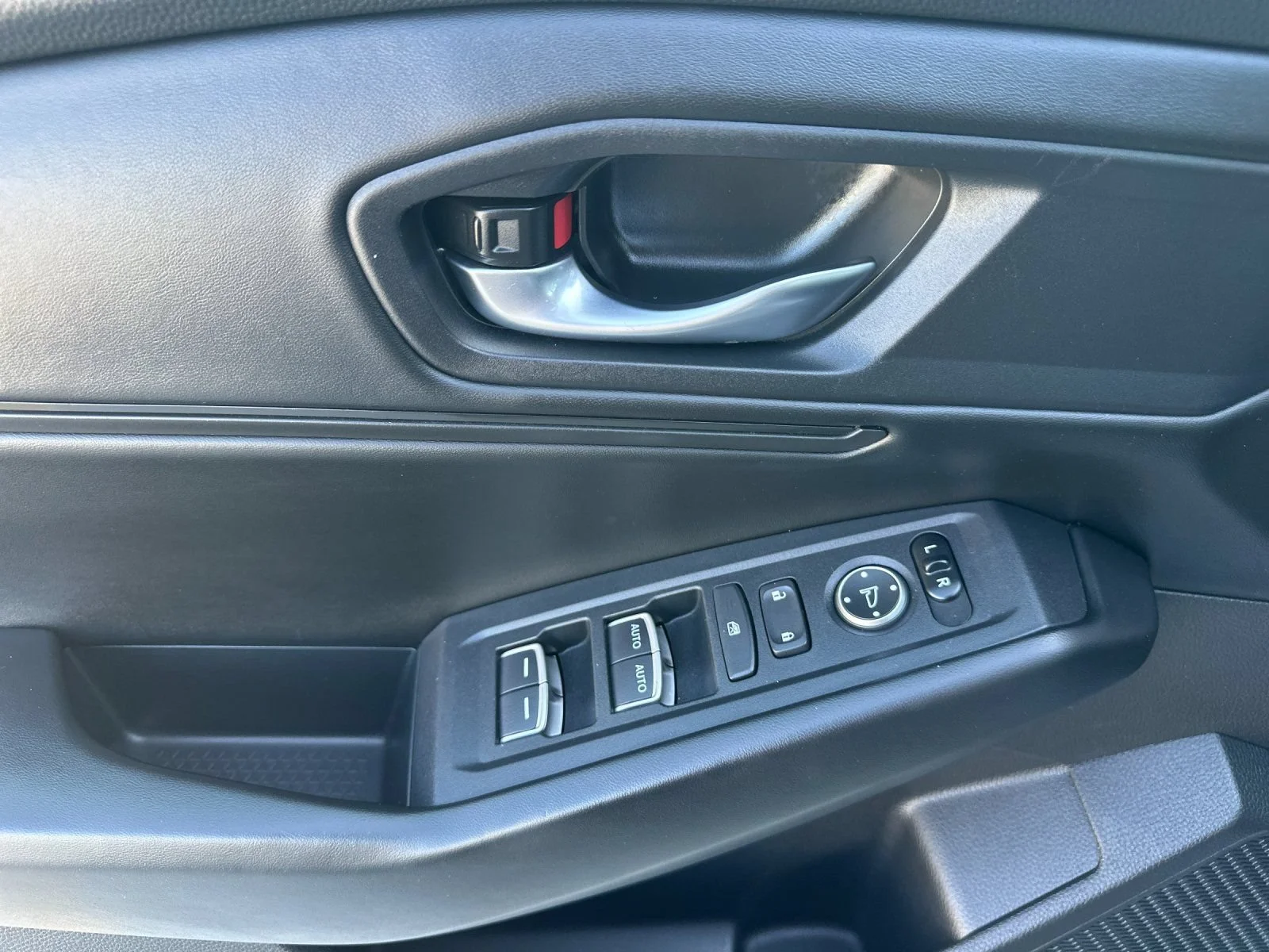 Used 2023  Honda EX image 11