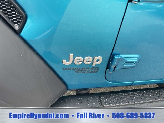 Used 2019 Bikini Pearlcoat Jeep Unlimited Sport S image 11