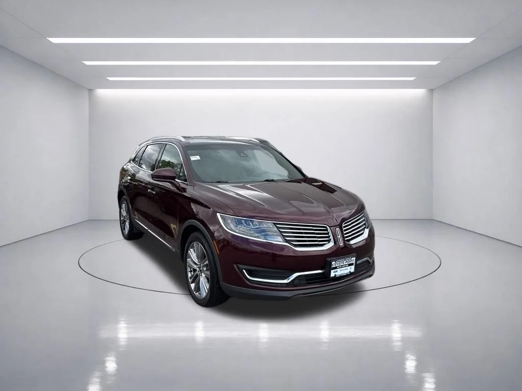 Used 2018 Burgundy Velvet Metallic Tinted Clearcoat Lincoln Reserve image 9