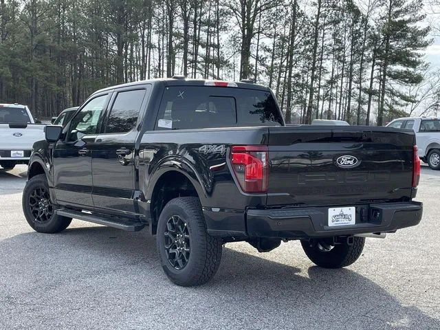 New 2026 Agate Black Metallic Ford XLT image 4