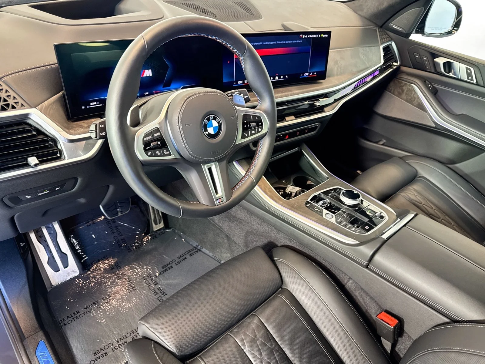 Used 2026 Dravit Grey Metallic BMW M60i image 4