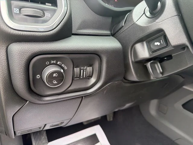 New 2026 Ceramic Gray Clear-Coat Exterior Paint RAM Laramie image 18