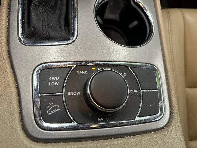 Used 2020 White Jeep Limited image 16