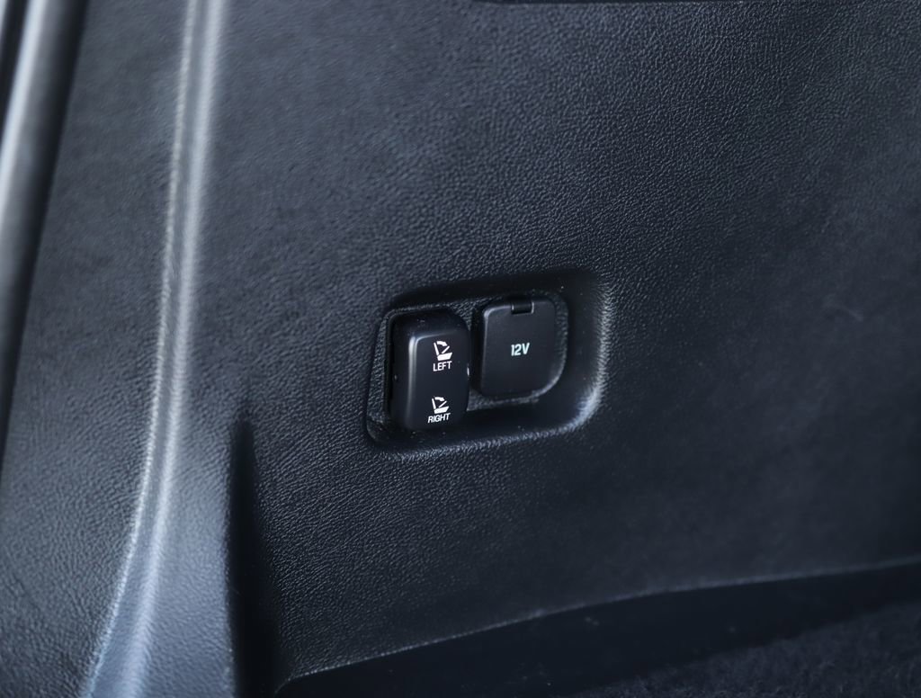Used 2017 White Ford SEL image 27