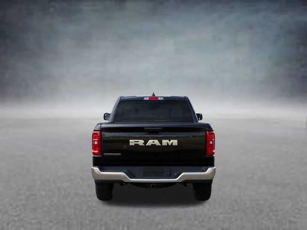 New 2026 Diamond Black Crystal Pearl-Coat Exterior Paint RAM Big Horn/Lone Star image 7