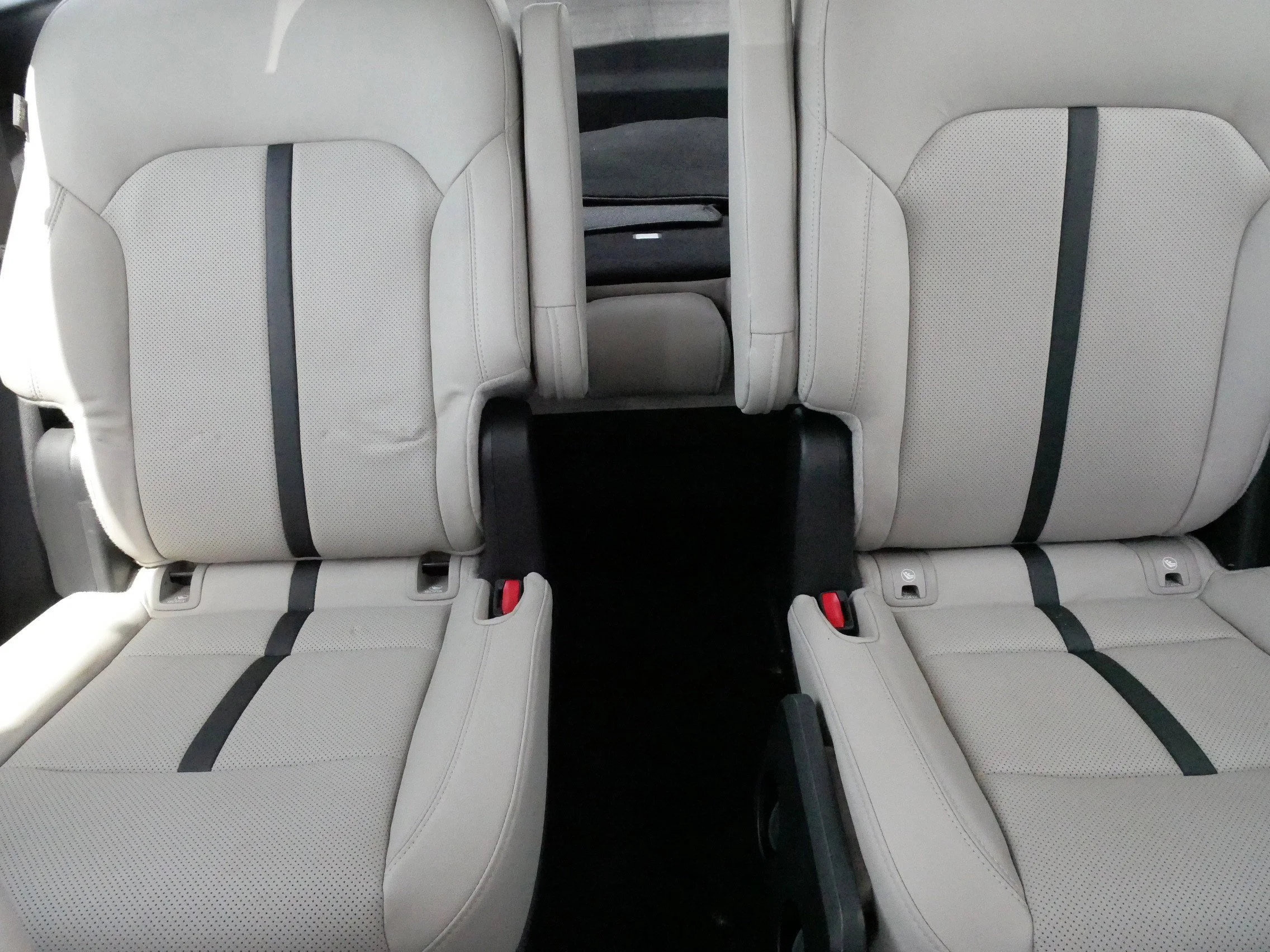 Used 2024 Jet Black Mica Mazda Preferred image 13