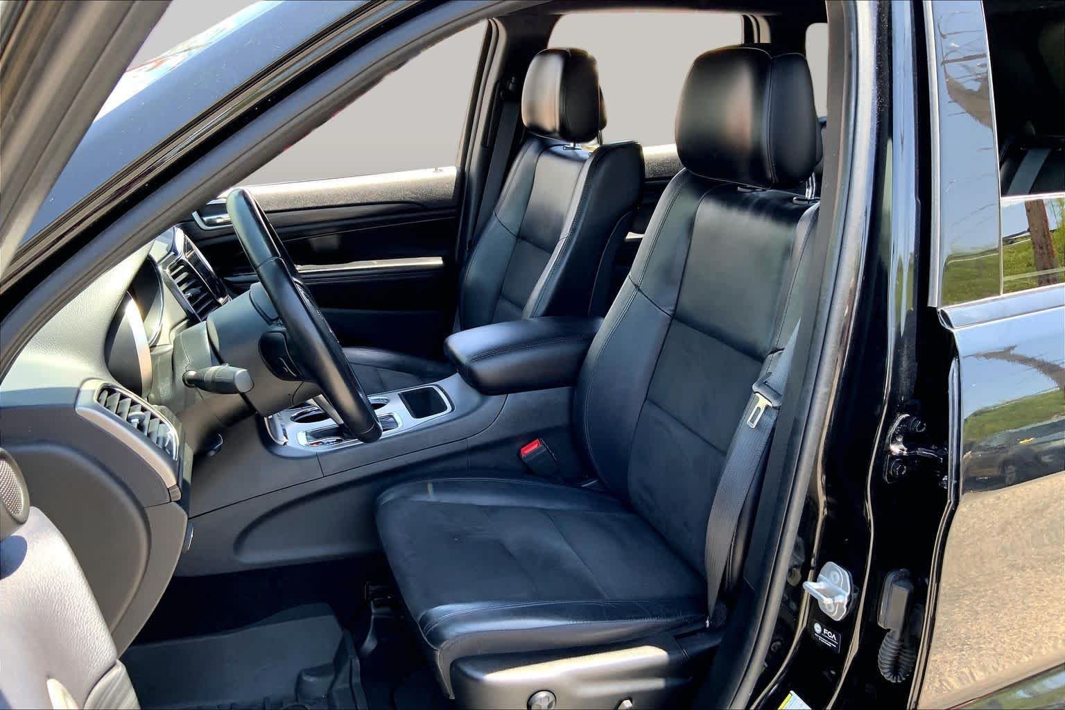 Pre-Owned 2021 Jeep Grand Cherokee Laredo X