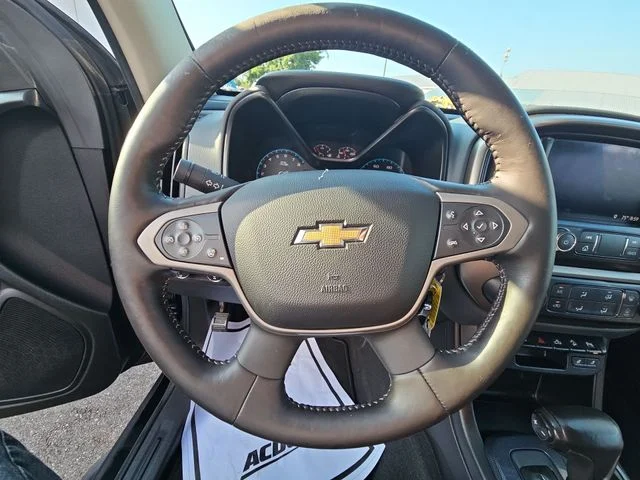 Used 2019 Black Chevrolet Z71 image 36