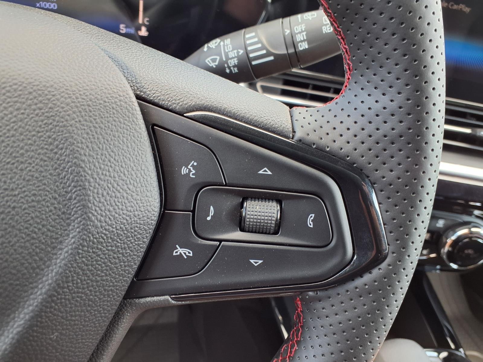 2026 Chevrolet Trax RS - Photo 12