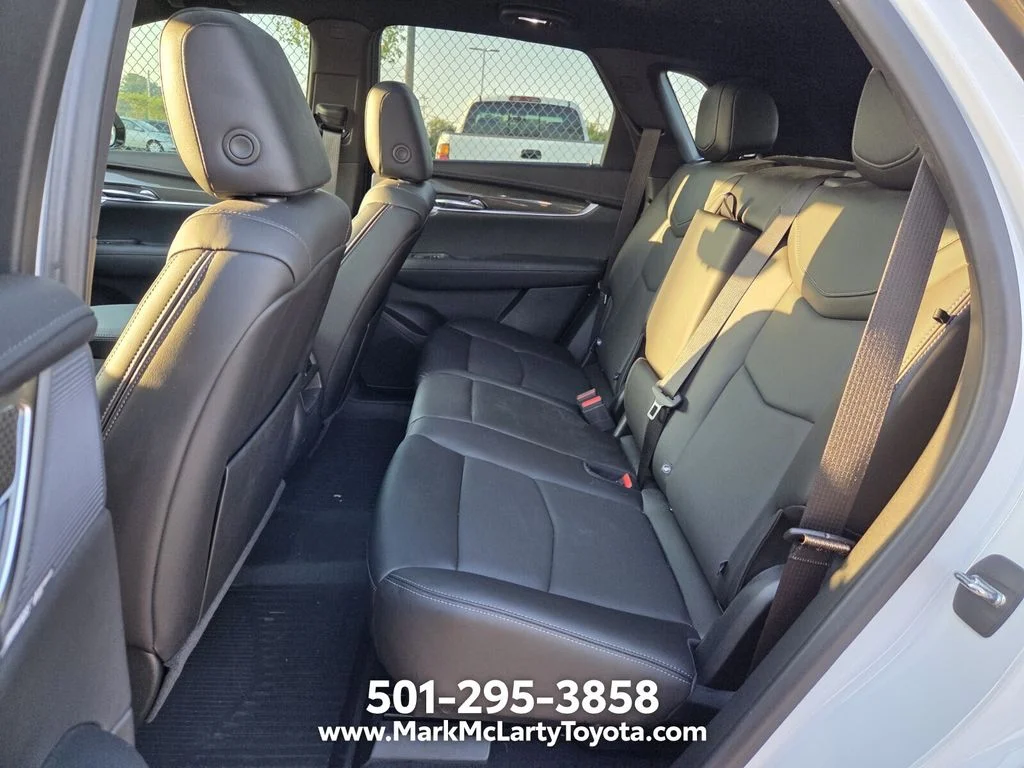 Used 2022 White Cadillac Sport image 10