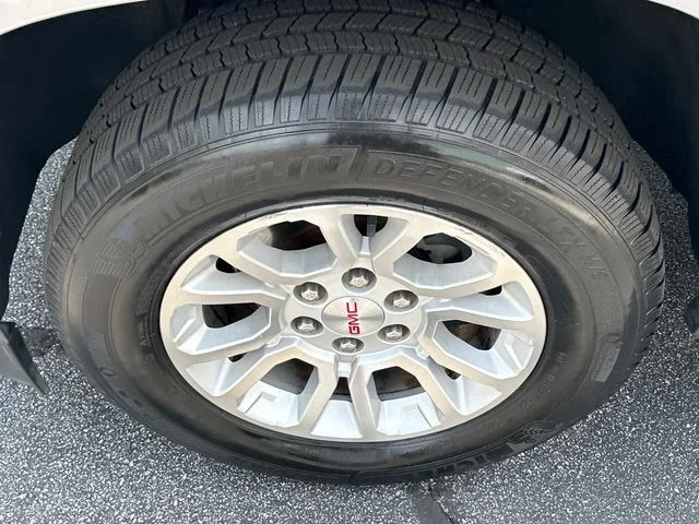 Used 2019 Gray GMC SLT image 31
