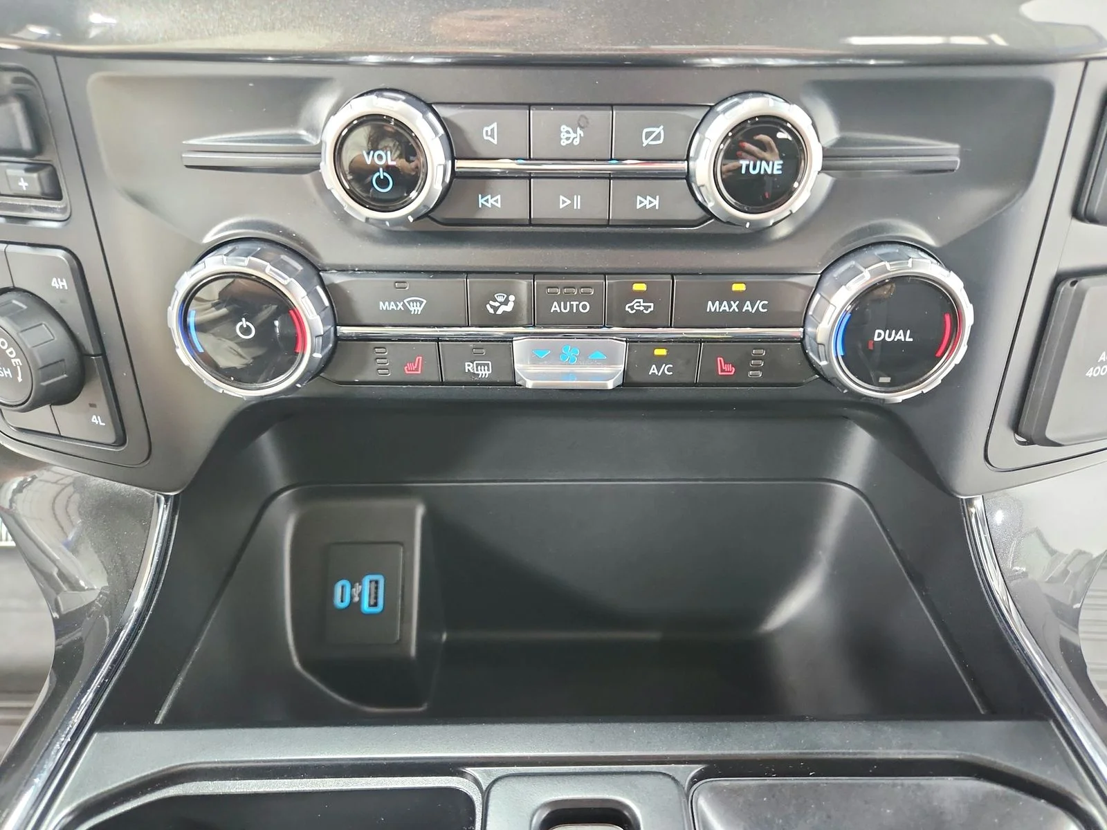 Used 2023 Blue Ford XLT image 31