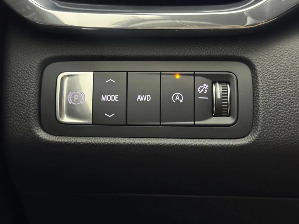 Used 2024 Ebony Twilight Metallic GMC Denali image 24