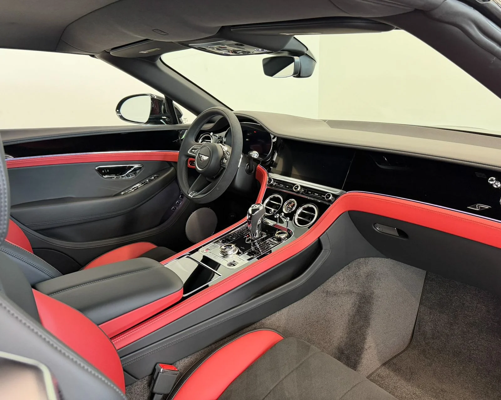 New 2026  Bentley V8 S image 2