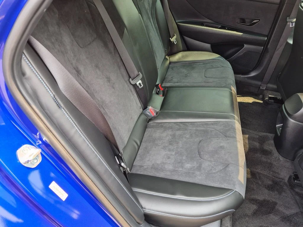 Used 2024 Blue Hyundai Base image 31
