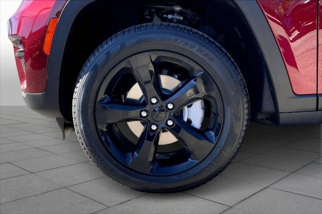 New 2025 Velvet Red Pearl-Coat Exterior Paint Jeep Limited image 20