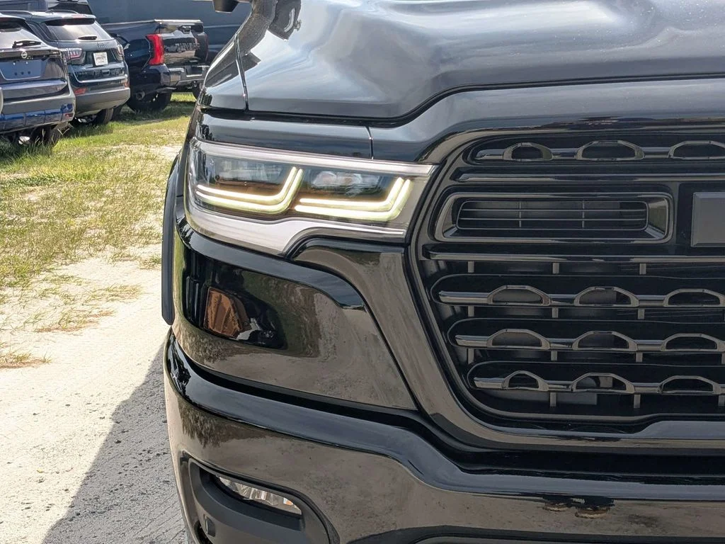 New 2026 Diamond Black Crystal Pearl-Coat Exterior Paint RAM Limited image 10