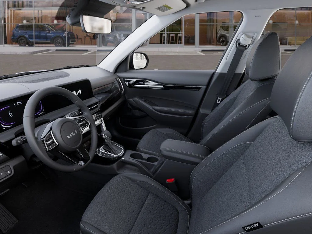 2025 Kia Seltos S - Photo 18