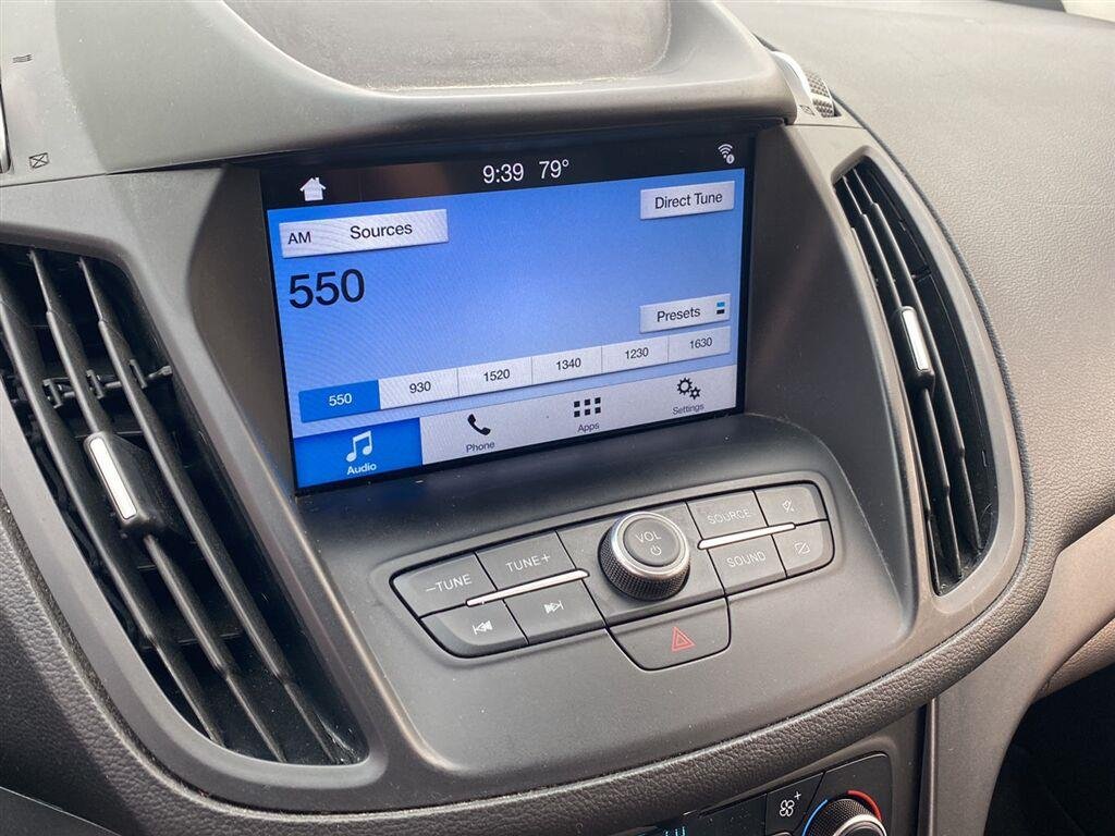 Used 2019 Magnetic Ford SE image 3