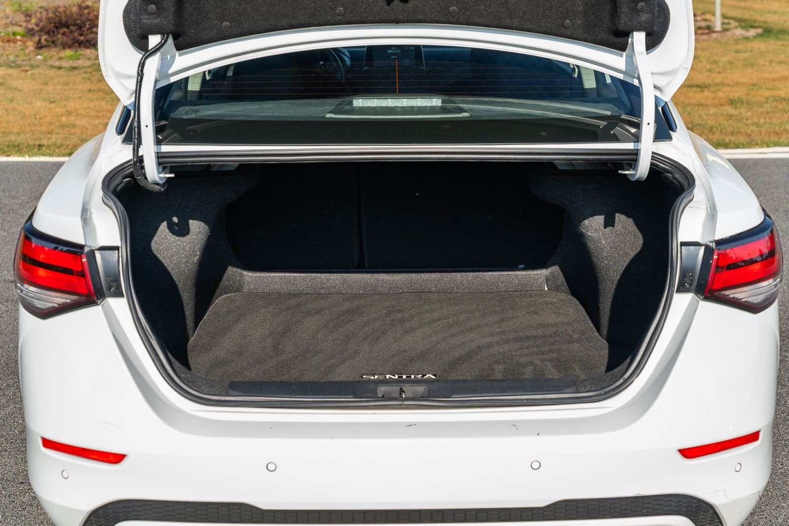 Used 2025 White Nissan SV image 15
